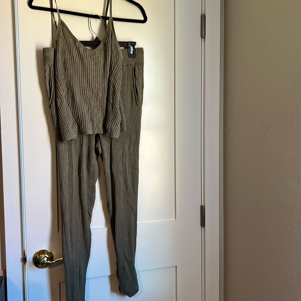 Joe’s Jeans Lounge Set